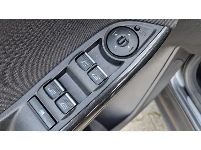 Ford Focus Wagon 1.0 First Edition 2015 Benzine 15