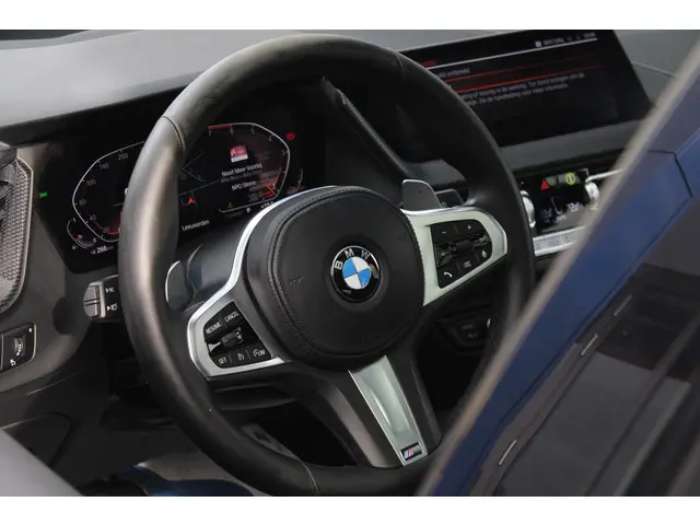 BMW 1 Serie 120i High Executive Edition 2021 Benzine 29