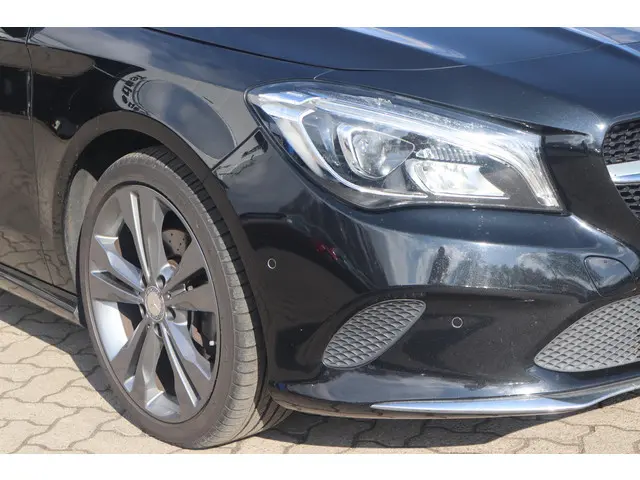 Mercedes-Benz CLA 180 d Lease Edition Plus 2016 Diesel 11