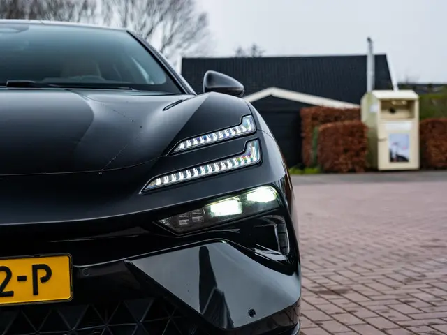 Lotus Emeya S 102 kWh 2026 Elektrisch 12