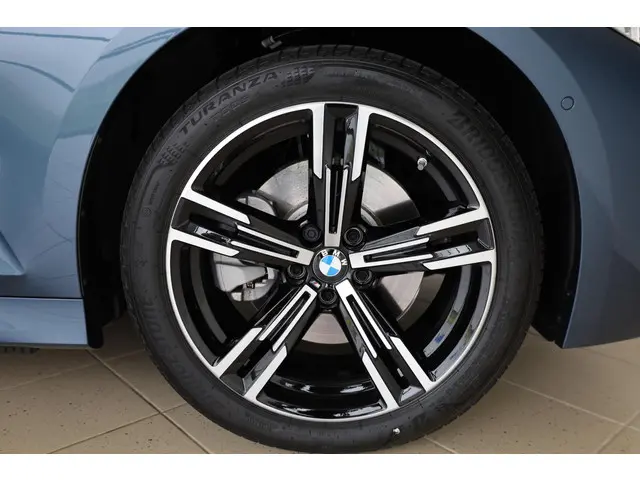 BMW 3 Serie Touring 330e 2025 Hybride Benzine 6