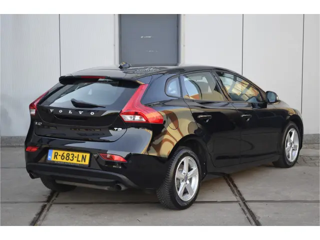 Volvo V40 1.6 T2 Momentum 2014 Benzine 22