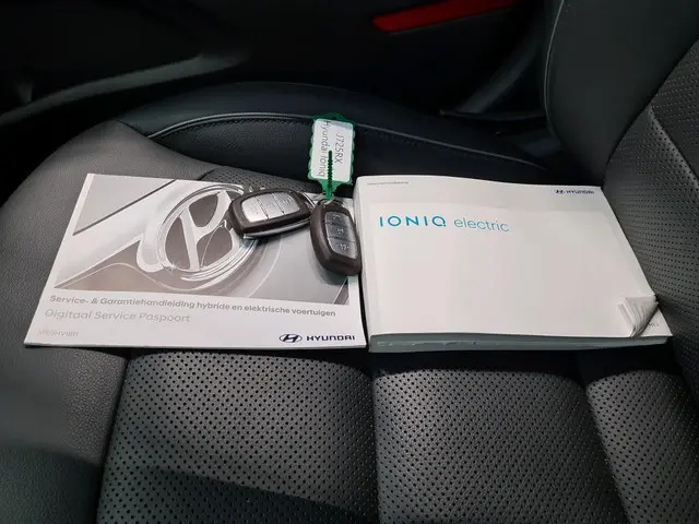 Hyundai IONIQ Premium EV 38 kWh SOH 100% 2020 Elektrisch 5