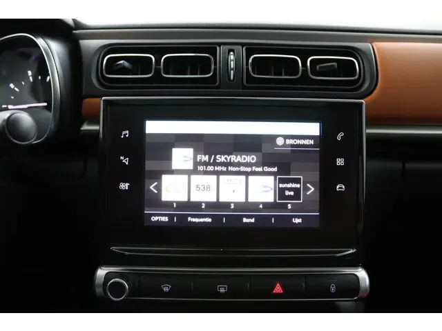 Citroën C3 1.2 PureTech S&S Shine zwart 2017 Benzine 21