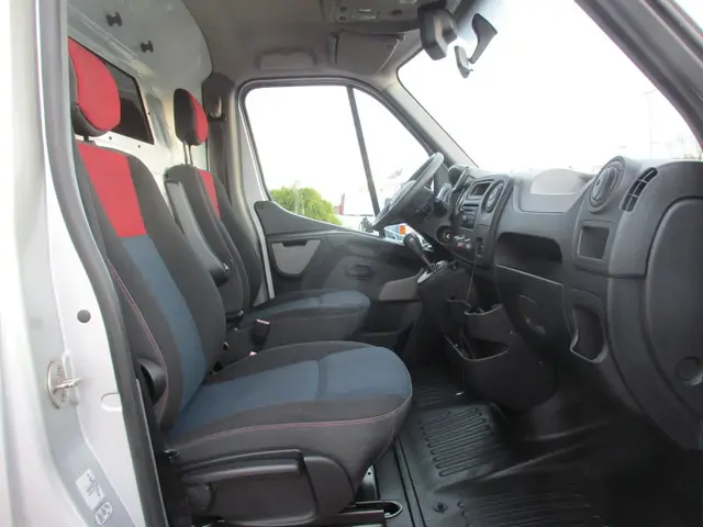 Renault Master Automaat 2012 Diesel 10