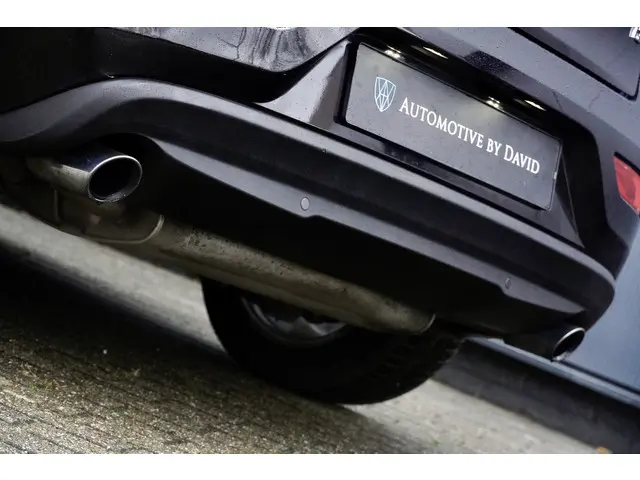 Volvo V40 2.0 T3 153 pk NORDIC BUSINESS 2018 Benzine 46