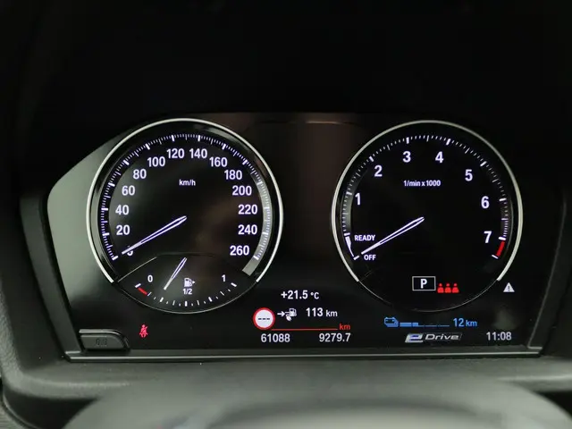 BMW X1 xDrive25e 2022 Hybride Benzine 13