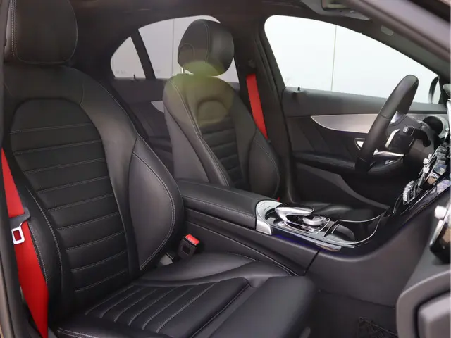 Mercedes-Benz C-Klasse 160 AMG 2020 Benzine 25