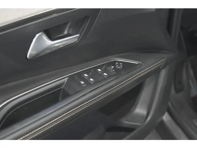 Peugeot 5008 PureTech 130 GT 2024 Benzine 29