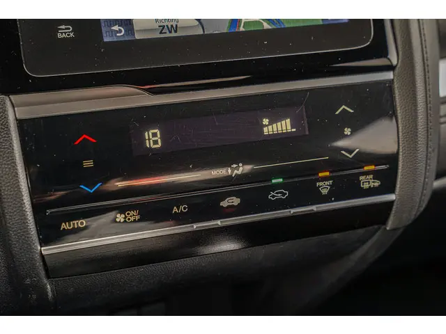 Honda Jazz 1.3i VTEC ELEGANCE 2020 Benzine 19