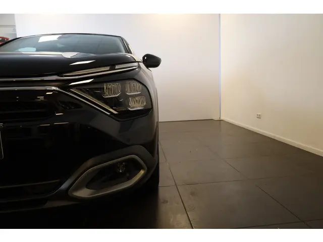 Citroën C4 PT 130 Shine 2022 Benzine 3