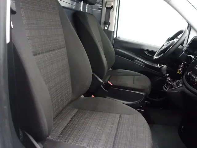 Mercedes-Benz Vito 111 CDI Euro 6 Lang L2 - 2018 Diesel 16