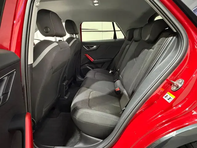 Audi Q2 35 TFSI S Edition S TRONIC 2021 Benzine 19