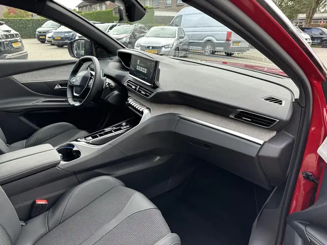 Peugeot 3008 1.6 HYbrid 225 GT 2023 Hybride Benzine 41