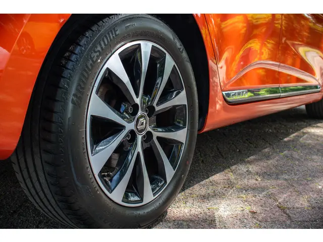 Renault Clio TCe 90 Intens 2021 Benzine 14