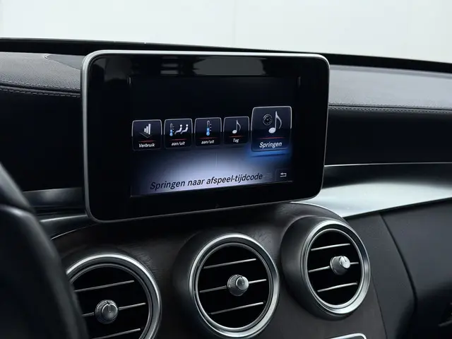 Mercedes-Benz C-Klasse 180 Exclusive 2015 Benzine 28