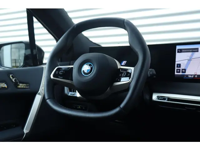 BMW iX M60 2023 Elektrisch 39