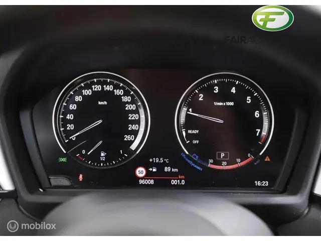 BMW X1 sDrive18i Executive 2018 Benzine 8