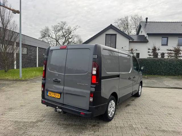 Renault Trafic 1.6 dCi T27 L1H1 Comfort 2019 Diesel 12