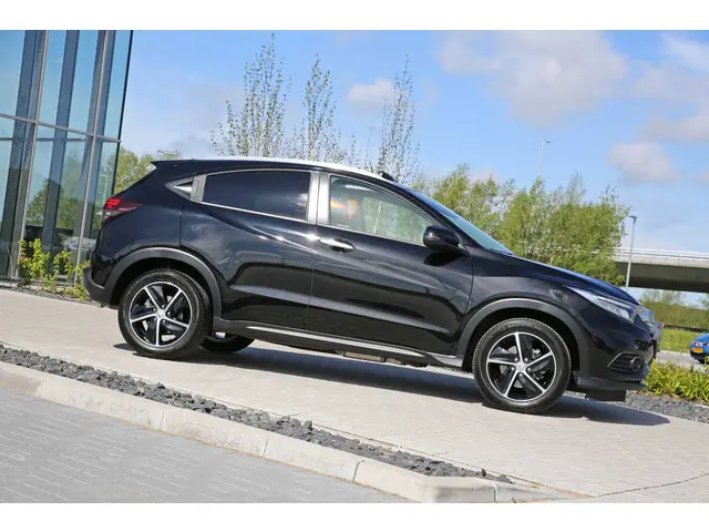 Honda HR-V 1.5i VTEC EXECUTIVE 2019 Benzine 71