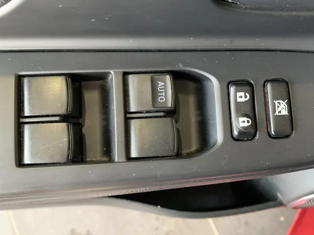 Toyota Yaris 1.5 Hybrid Executive 2019 Hybride Benzine 17