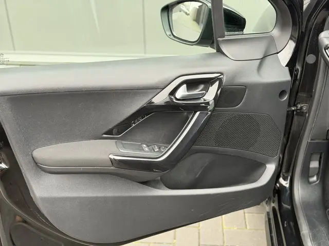 Peugeot 208 1.2 PureTech Active 2018 Benzine 20