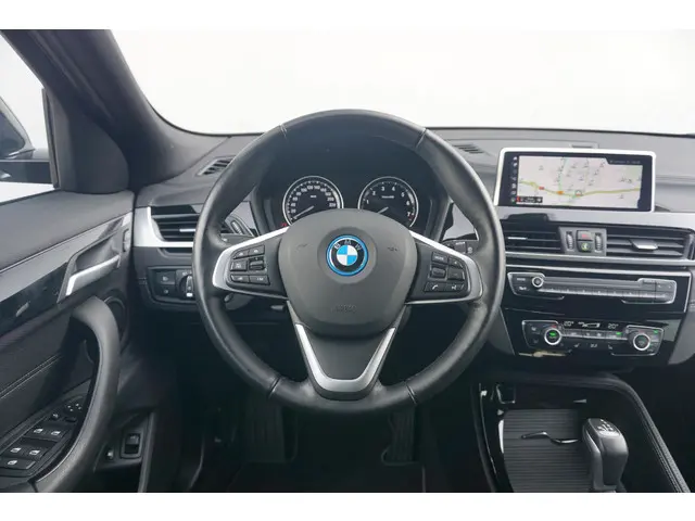 BMW X2 xDrive25e 2023 Hybride Benzine 9