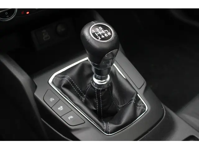 Ford Focus 1.0 EcoBoost Hybrid Active Style 2022 Benzine 38