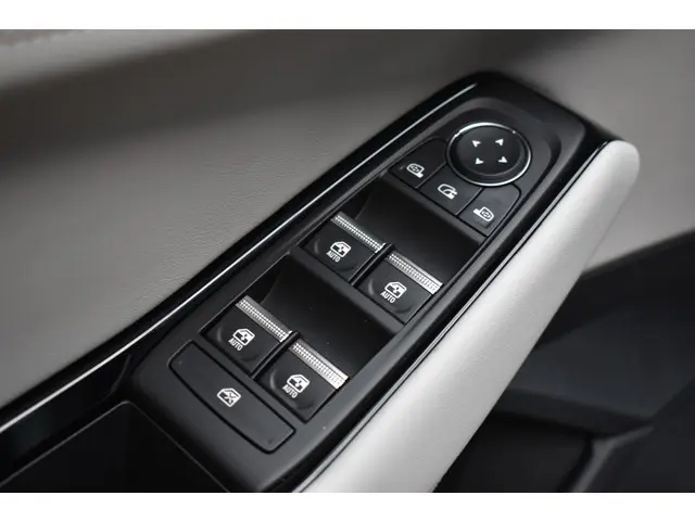 Renault Espace Iconic 2025 Hybride Benzine 18