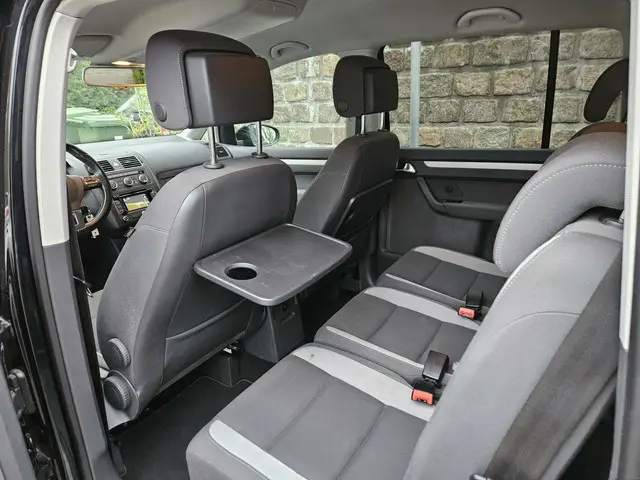 Volkswagen Touran 1.2 TSI Highline Life 2013 Benzine 31