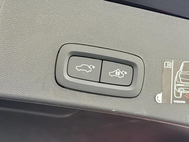 Volvo XC40 Recharge P8 AWD R-Design 2020 Elektrisch 12