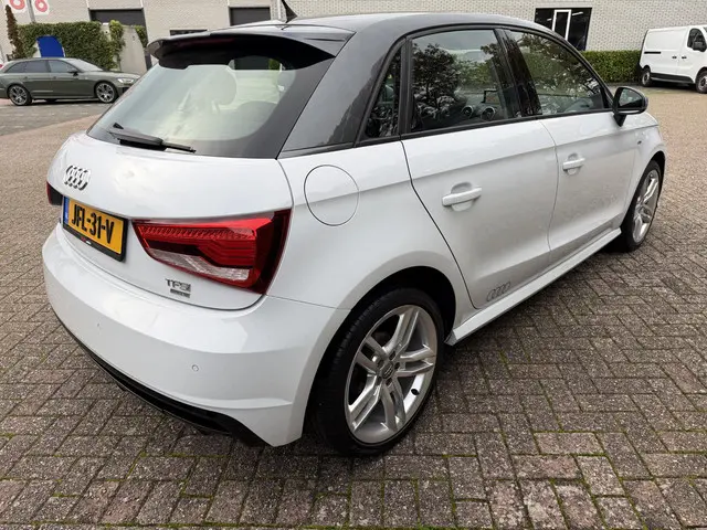 Audi A1 Sportback 1.0 TFSI Sport Pro Line S 2018 Benzine 5