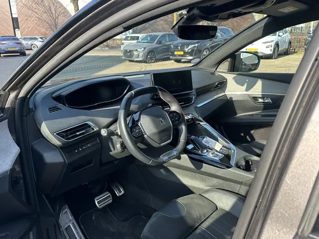 Peugeot 3008 1.6 HYbrid 225 GT 2023 Hybride Benzine 18