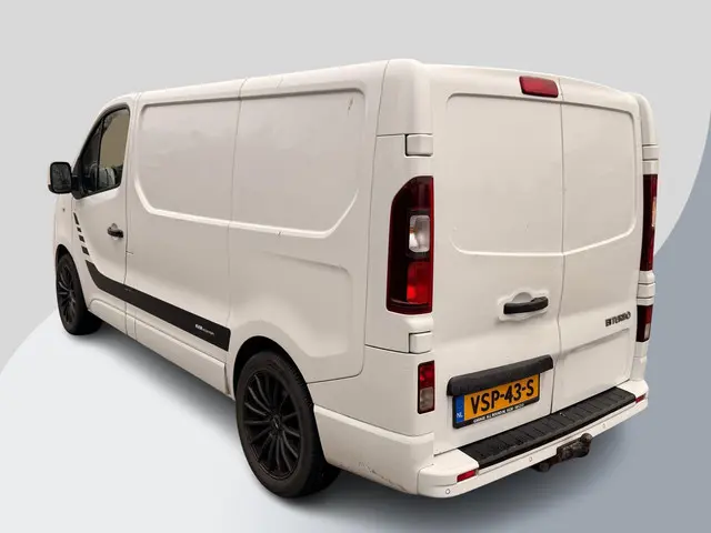 Opel Vivaro 2