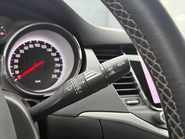 Opel Astra 1.0 Online Edition 2017 Benzine 17