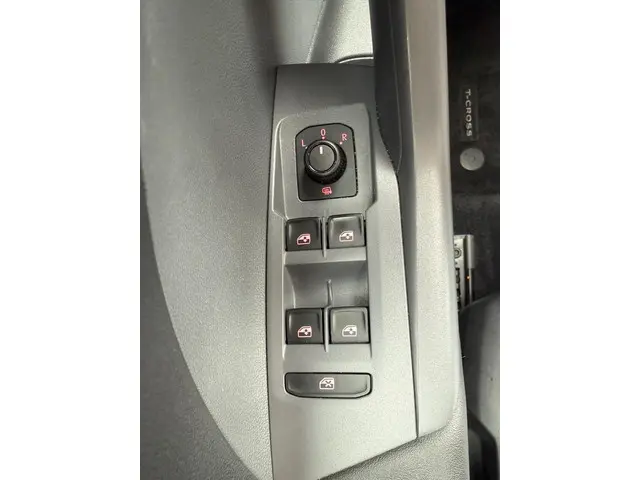 Volkswagen T-Cross 1.0 TSI Life 2020 Benzine 16