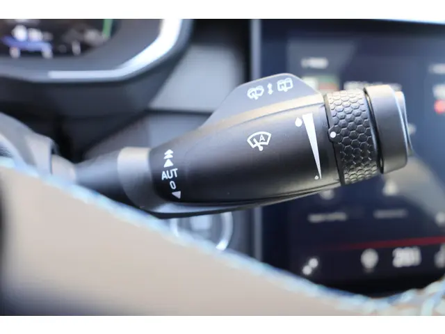 Lynk & Co 01 1.5 2025 Hybride Benzine 26