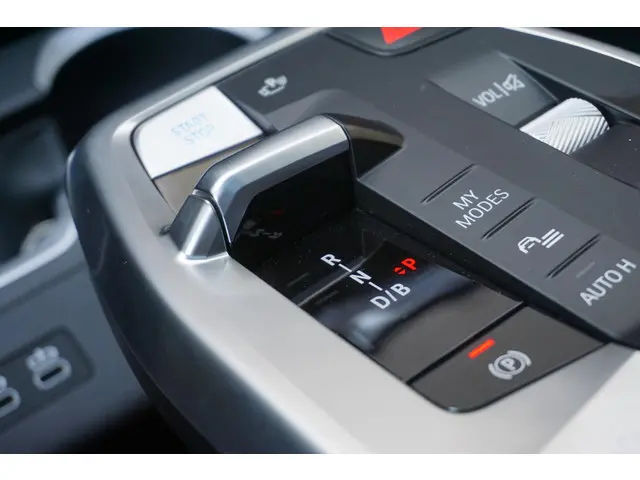 BMW iX1 xDrive30 2025 Elektrisch 12