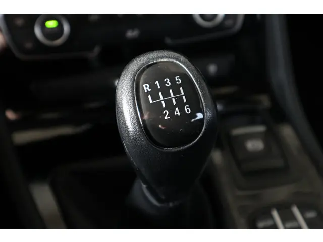 BMW 2 Serie Gran Tourer 216i 2021 Benzine 22