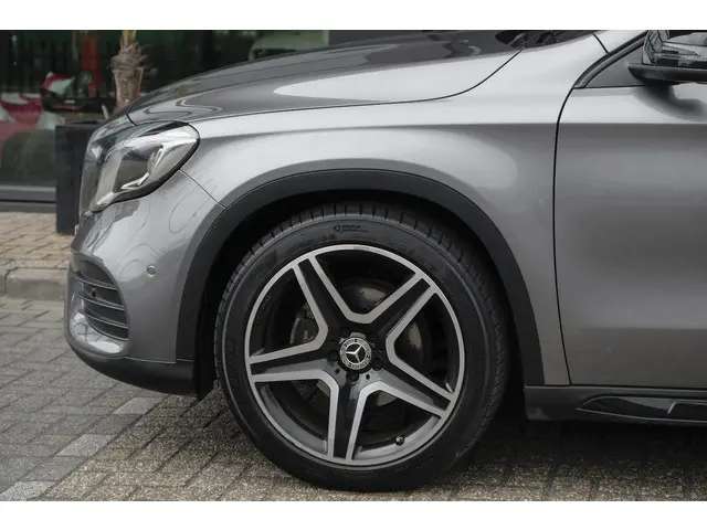 Mercedes-Benz GLA GLA180 AMG 122pk 2019 Benzine 24