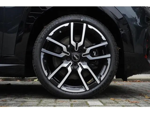 MINI Aceman E 2025 Elektrisch 6