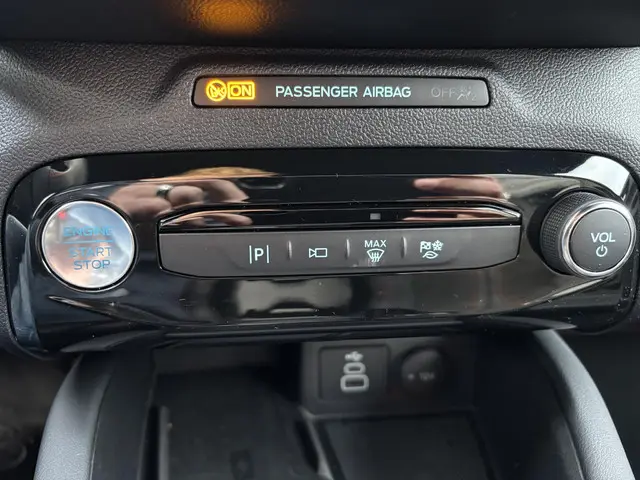 Ford Kuga 2.5 PHEV ST-Line X 2025 Hybride Benzine 18