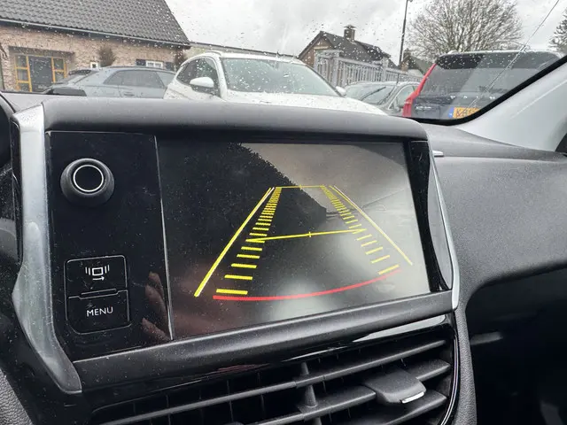 Peugeot 208 1.4 HDi Active 2013 Diesel 14