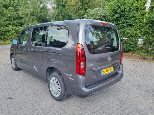 Opel Combo Tour 1.2 T. L2H1 Edit. 7p 2019 Benzine 4