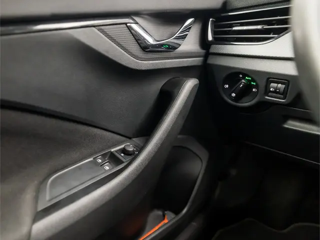 Škoda Kamiq 1.0 TSI Sport 2020 Benzine 21