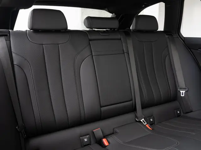 BMW 5 Serie Touring 530e 2024 Hybride Benzine 11