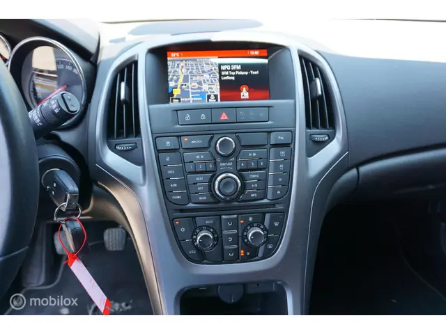 Opel Astra Sports Tourer 1.4 Turbo Business + 2015 Benzine 13