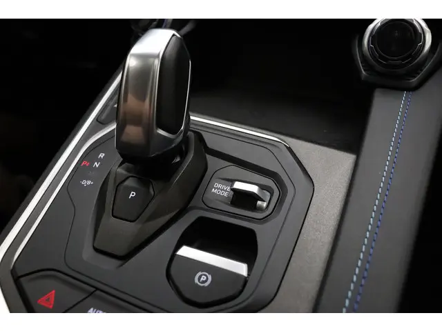 Lynk & Co 01 1.5 2023 Hybride Benzine 38