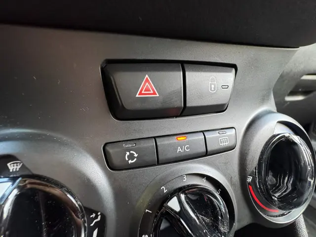 Peugeot 208 1.2 VTi Style /Navi/Airco/5-Deurs/ 2014 Benzine 13