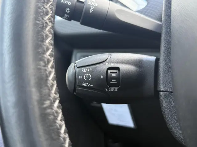 Peugeot 2008 1.2 PureTech Allure 2018 Benzine 23